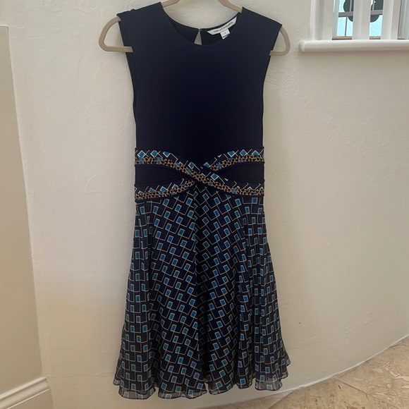 Diane Von Furstenberg Rosalie Dress Size 2 - Picture 2 of 14